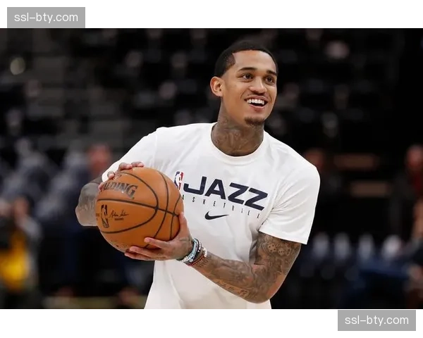 爵士替补轰59分团队篮球复仇火箭 克拉克森复出改变攻防节奏